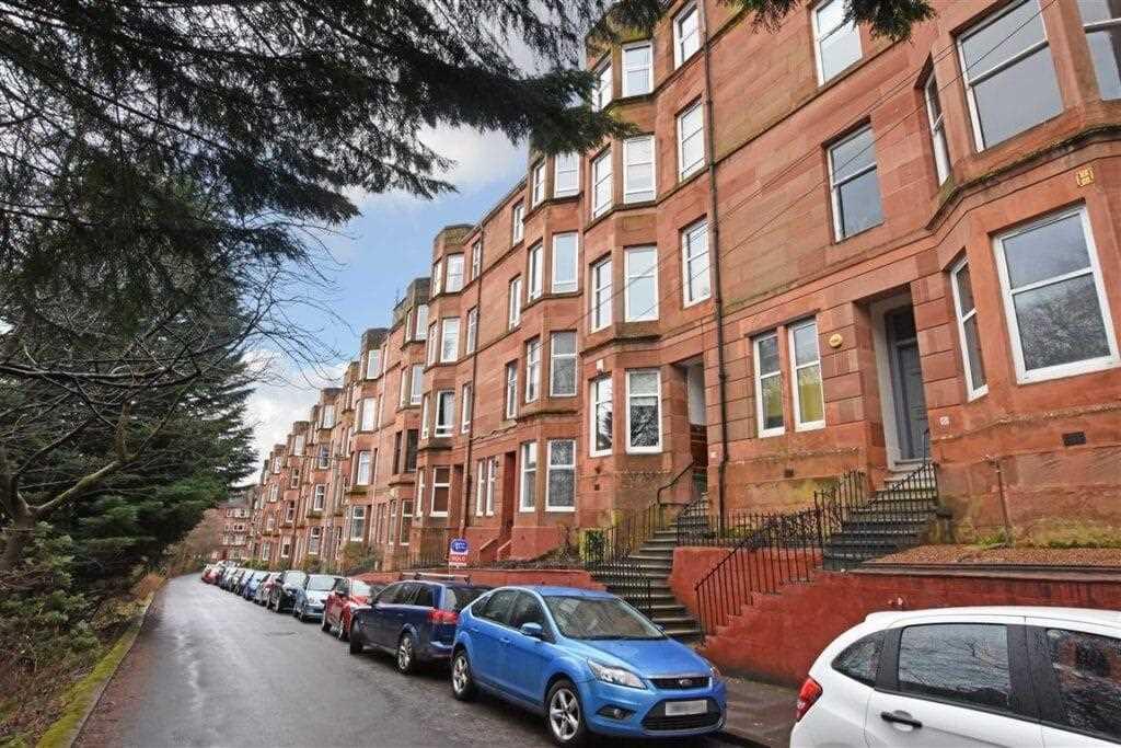 Bellwood Street, Shawlands, Glasgow 2 bed apartment £1,050 pcm (£242 pw)