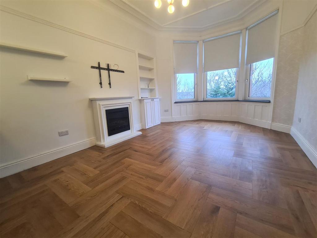 Bellwood Street, Shawlands, Glasgow 2 bed apartment £1,050 pcm (£242 pw)