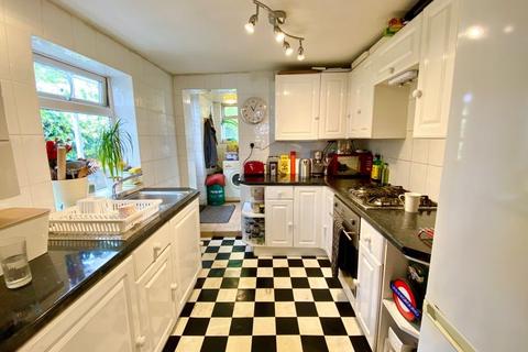 3 bedroom end of terrace house for sale, Bourne Road, Bexley