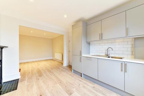 1 bedroom flat to rent, Kings Parade, Askew Road, Ravenscourt Park, W12