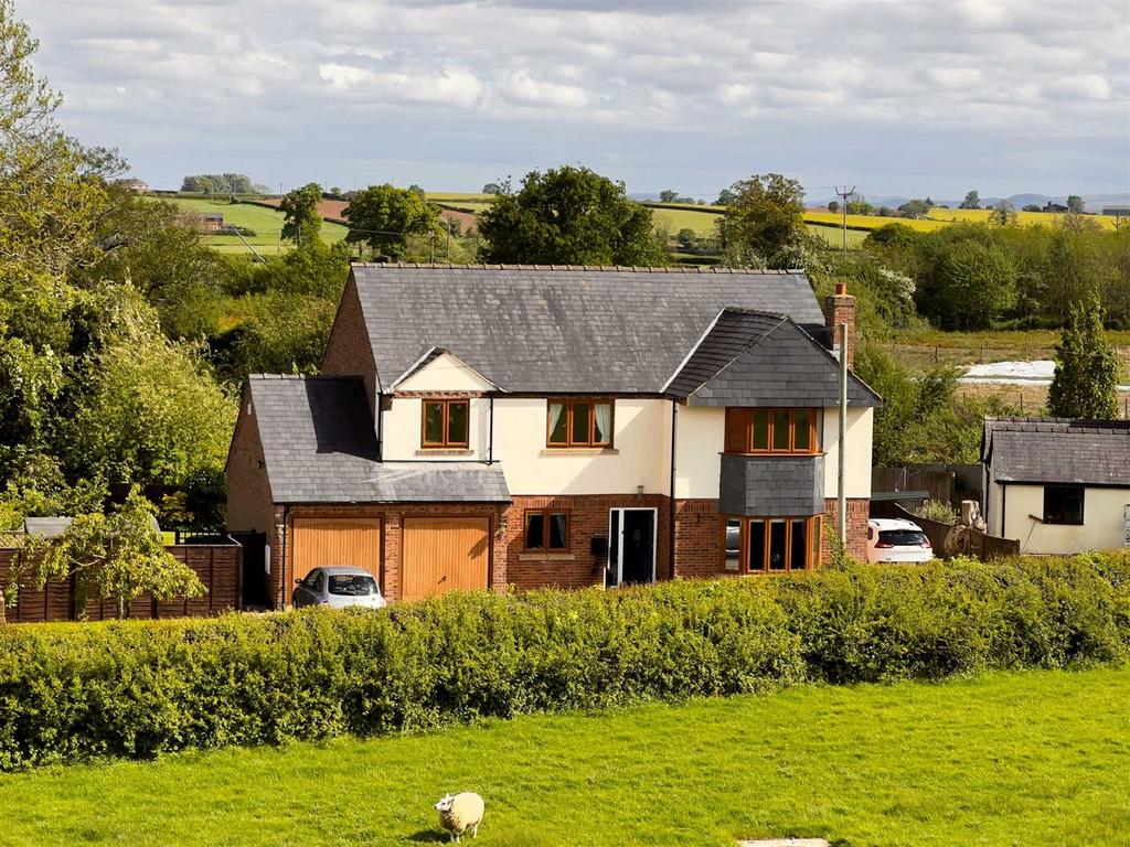 Maesbury Marsh, SY10 8JA 5 bed country house £480,000