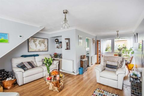 98 Greenacres, Oxted, RH8 0PB