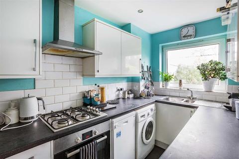 98 Greenacres, Oxted, RH8 0PB