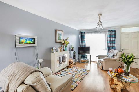 98 Greenacres, Oxted, RH8 0PB