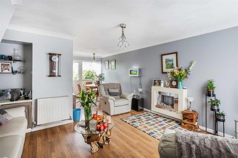 98 Greenacres, Oxted, RH8 0PB