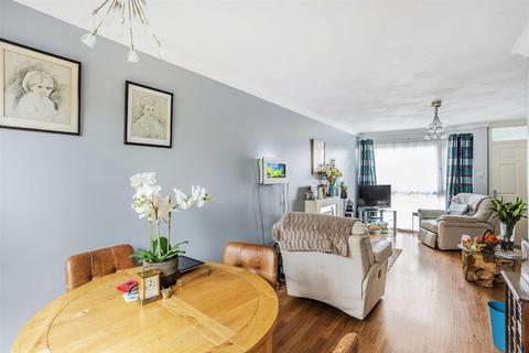 98 Greenacres, Oxted, RH8 0PB