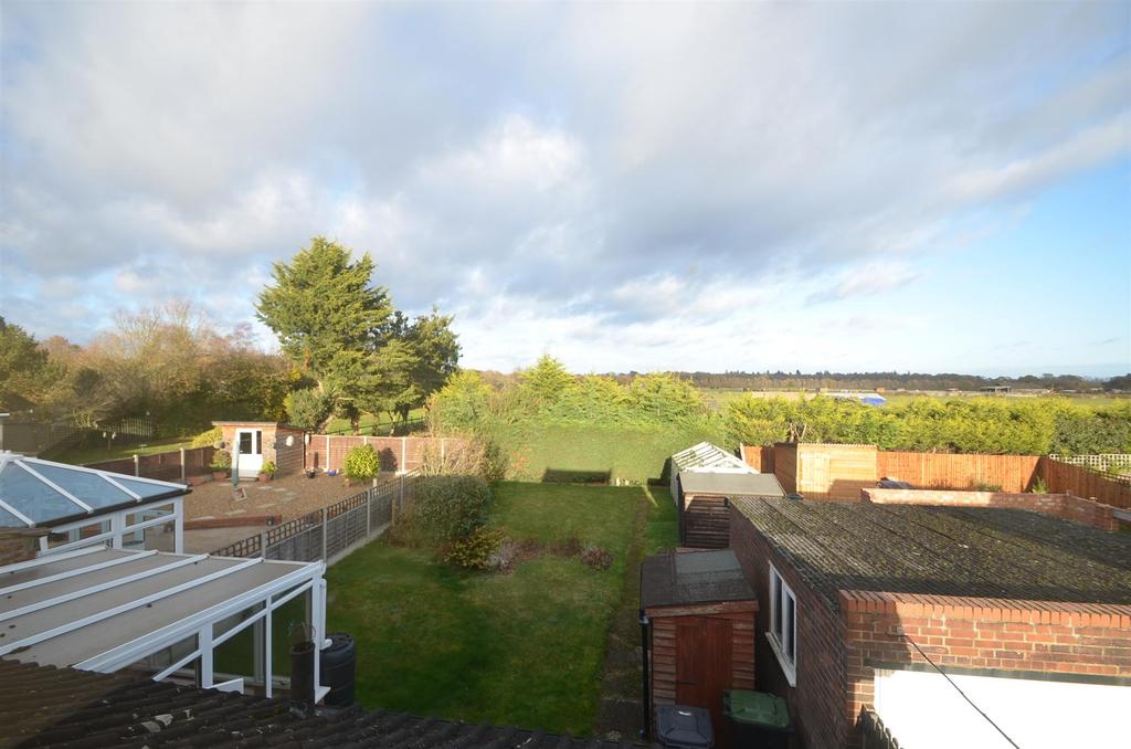 Potton Road, Everton, Sandy 3 bed semidetached bungalow £335,000