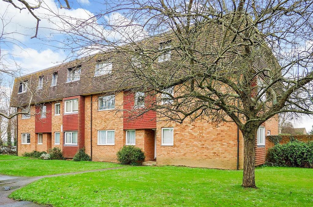 Elm Grove South, Barnham 2 bed flat £795 pcm (£183 pw)