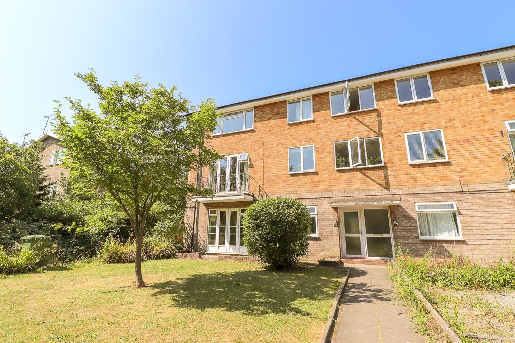 Guys Cliffe Avenue, Leamington Spa 2 bed flat £775 pcm (£179 pw)
