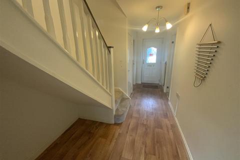 21 Clos Yr Onnen, Kidwelly, SA17 4ST