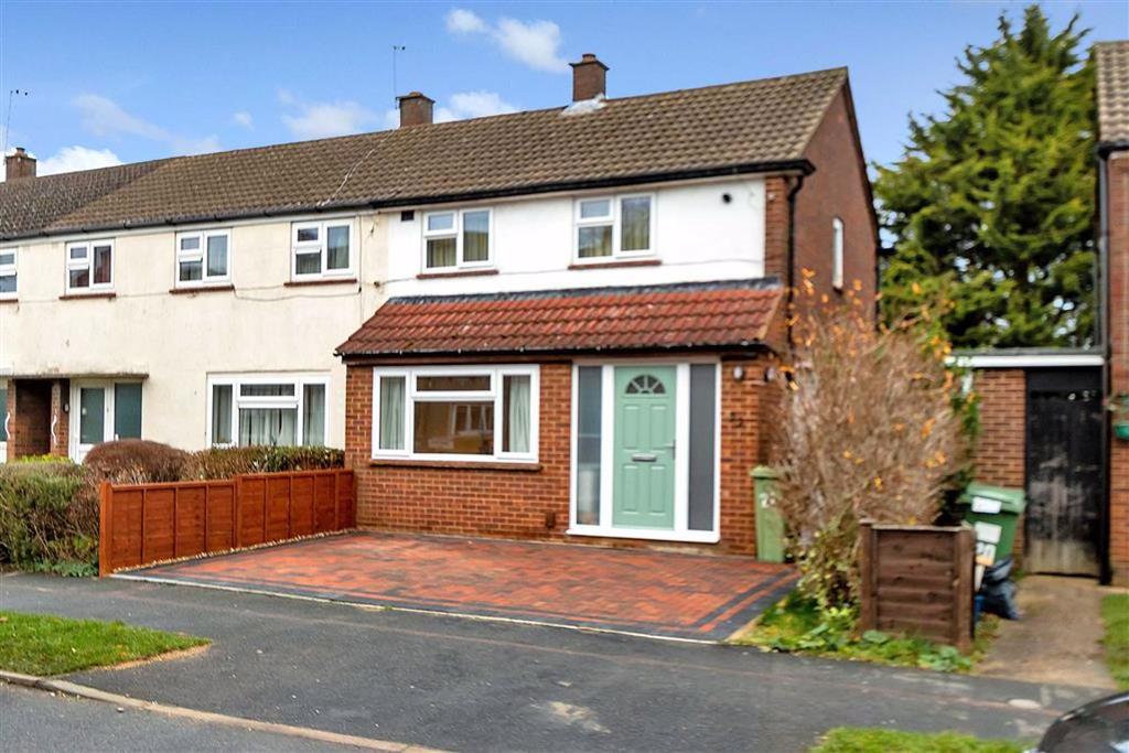 Derwent Drive, Bletchley, Milton Keynes 2 bed house £274,995