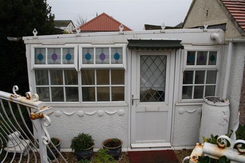 44 Burns Drive, Rhyl, LL18 3BW