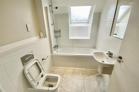 2 bedroom apartment to rent, Danelaw Court, Hinckley LE10