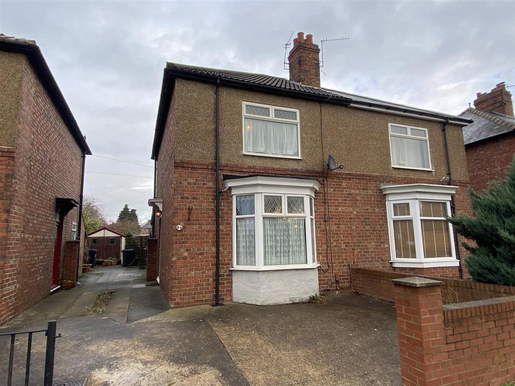 Thompson Street East, Darlington 2 bed semidetached house £115,000