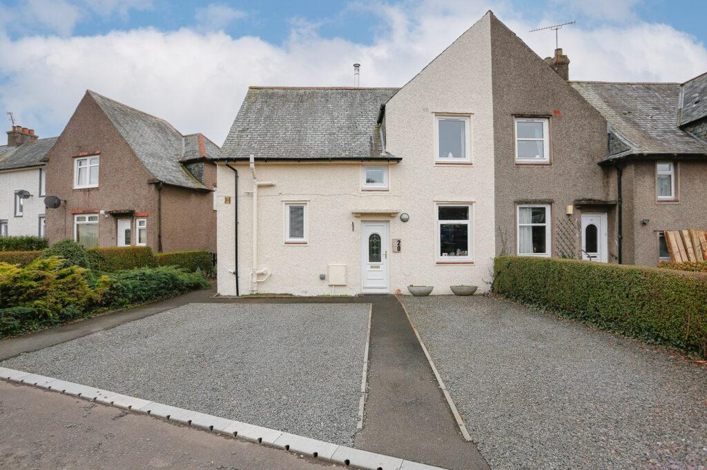Wallace Gardens, Causewayhead, FK9 3 bed end of terrace house £205,000