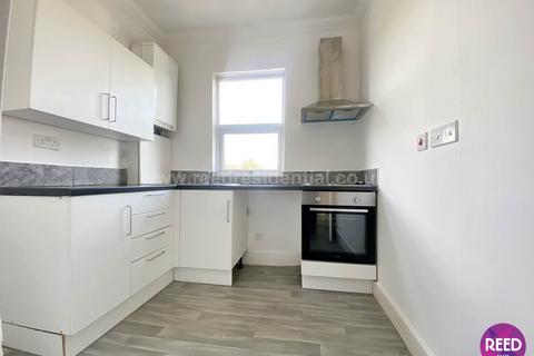 2 bedroom flat to rent, St Marys Road, Southend On Sea