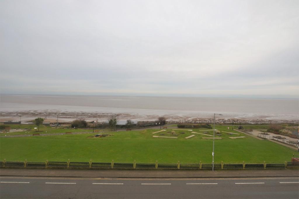 Cliff Parade, Hunstanton 1 bed apartment £140,000
