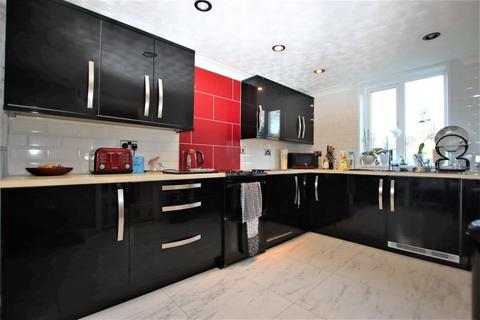 6 Blenheim Road, Sculthorpe, Fakenham, NR21 7PT
