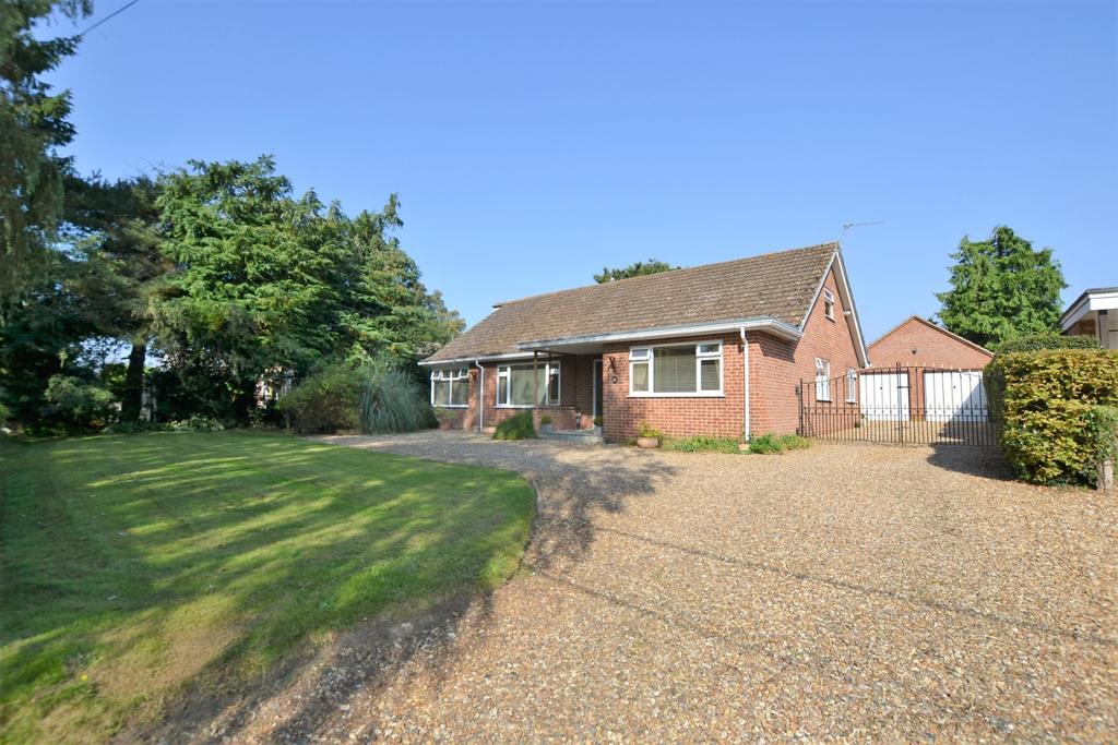 Pockthorpe Lane, Thompson 3 bed detached bungalow - £475,000