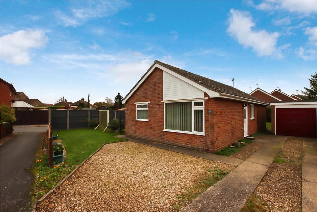 North Park, Fakenham 3 bed detached bungalow £260,000
