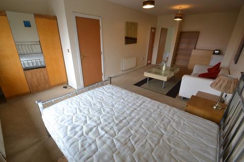 4 bedroom terraced house to rent, Chorlton Road, Manchester, Hulme, M15 4JG