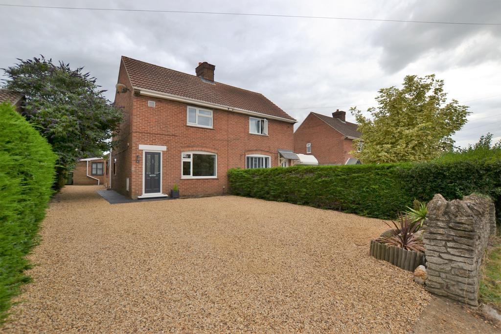 Vong Lane, Pott Row 3 bed semidetached house £275,000