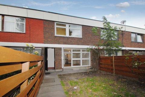 15 Monteagle Way, London, E5 8PH