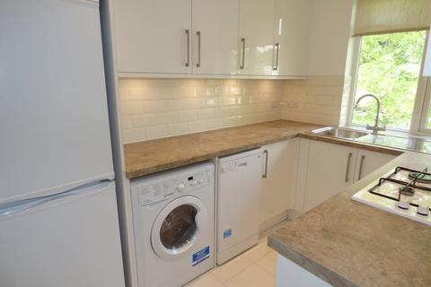 2 bedroom apartment to rent, Broomfield Road, Kew, Richmond TW9