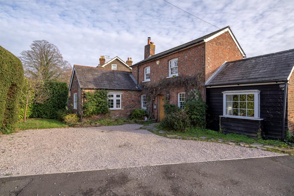 Horley Row, Horley, Surrey, RH6 4 bed detached house £775,000