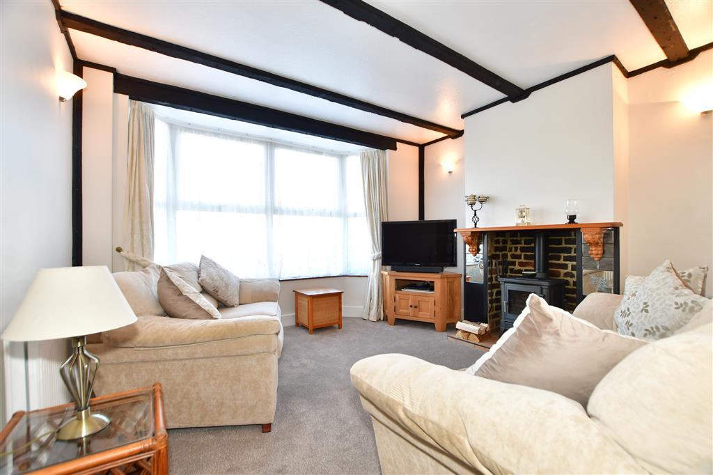 Highlands Road, Horsham, West Sussex 2 bed semidetached house £450,000
