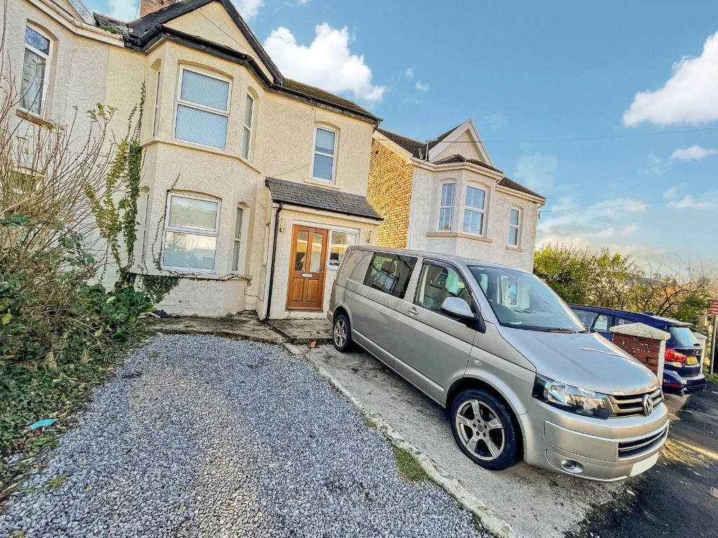 Bolgoed Road, Pontarddulais, Swansea... 3 bed semidetached house £