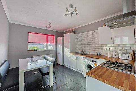 102 Bolgoed Road, Pontarddulais, Swansea, SA4 8JP