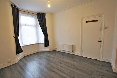 1 bedroom flat to rent, Nine Acres Close, Manor Park , London, E12