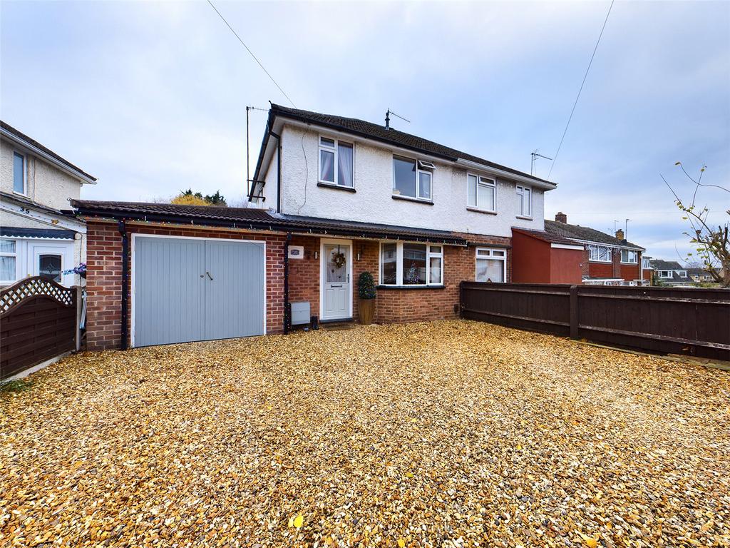 Boverton Avenue, Brockworth... 3 bed semidetached house £325,000