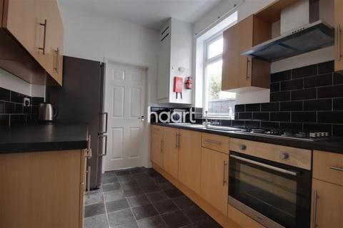 1 bedroom in a house share to rent, Pybus Street