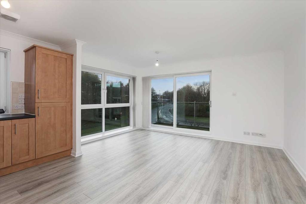 Eaglesham Court, Hairmyres, Ocein... 2 bed apartment £132,000