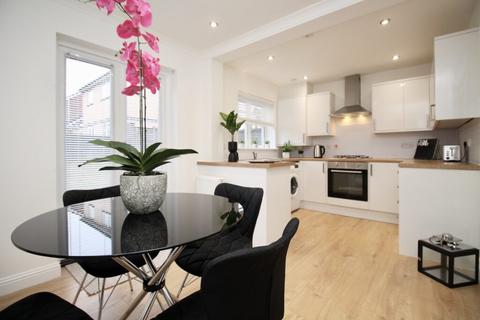 8 Beckfield Crescent, Glasgow, G33 1ST