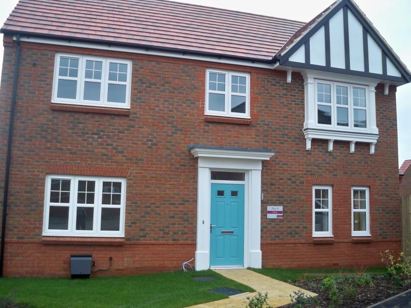 Stevens Way, Faringdon, Oxon, SN7 7ED 4 bed detached house £1,500 pcm