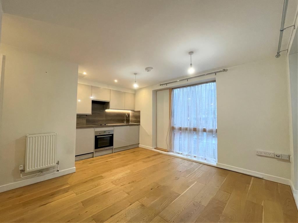 Lounge/Kitchen