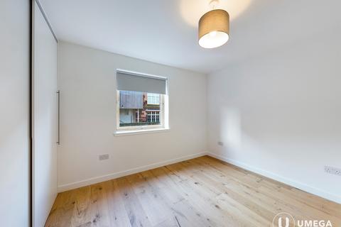 3 bedroom maisonette to rent - Hughes Close, Canonmills, Edinburgh, EH7