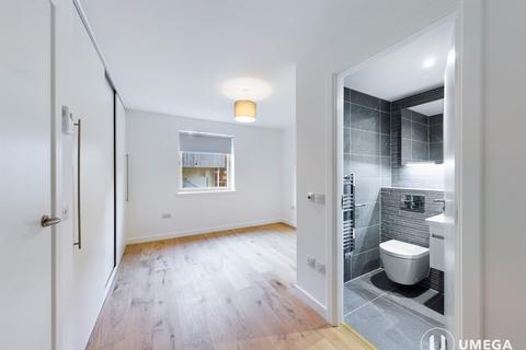3 bedroom maisonette to rent - Hughes Close, Canonmills, Edinburgh, EH7