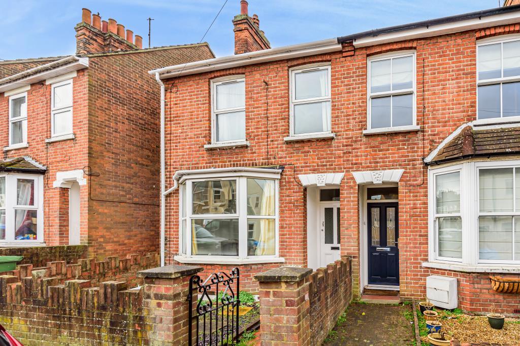 Highbridge Road, Aylesbury, HP21 3 bed end of terrace house £1,150