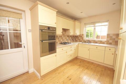 4 bedroom detached house to rent - Coulter Mews, CM11