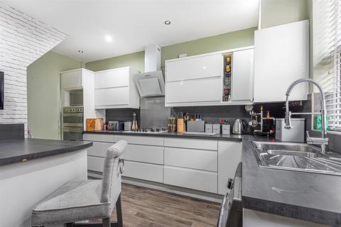 13 Lightburne Avenue, Leigh, WN7 3JG