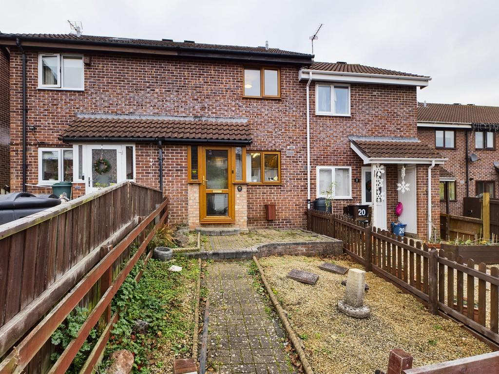 Coniston Road, Ogwell 2 bed terraced house £200,000