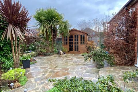 6 Eel Mires Garth, Wetherby, LS22 7TQ