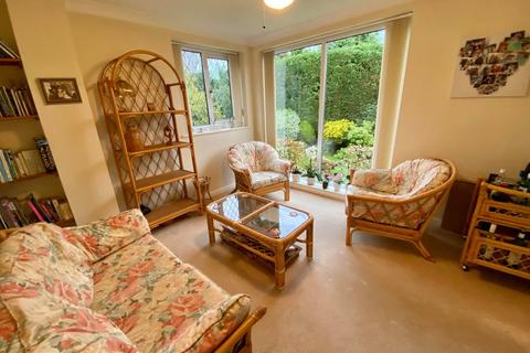 6 Eel Mires Garth, Wetherby, LS22 7TQ