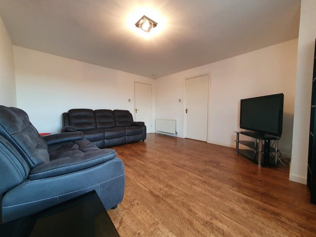 Eday Road, Aberdeen 2 bed flat £625 pcm (£144 pw)