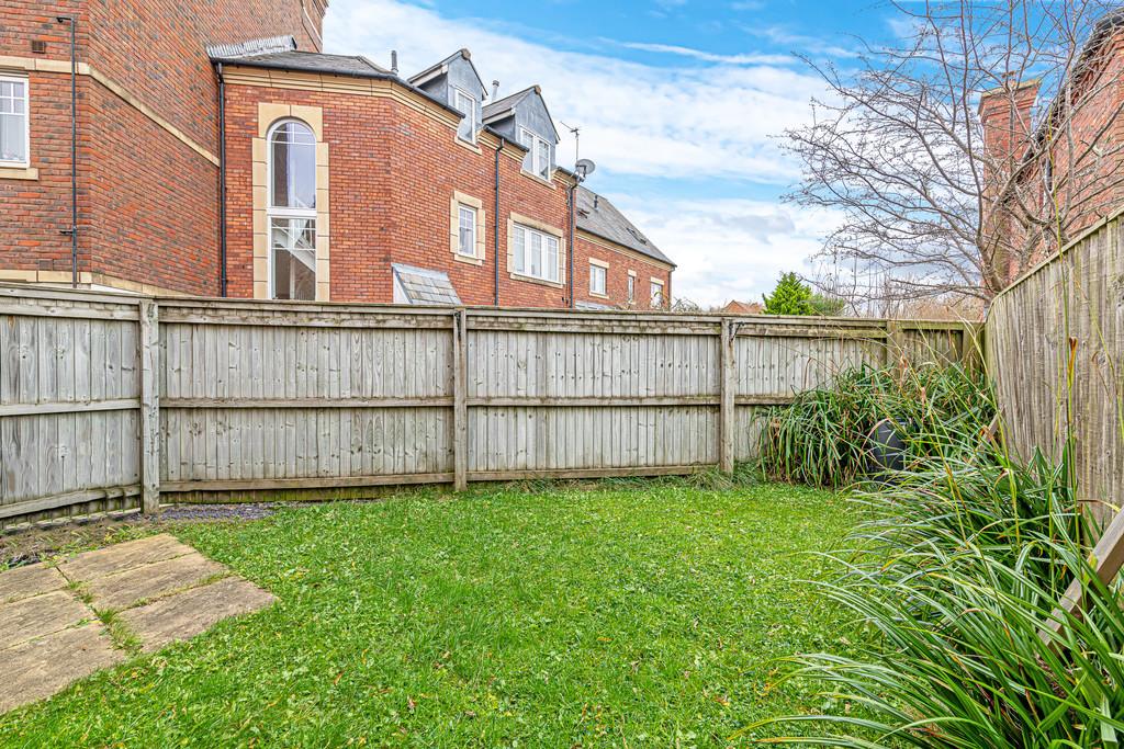 Stockdale Drive, Great Sankey, Warrington 1 bed apartment £150,000