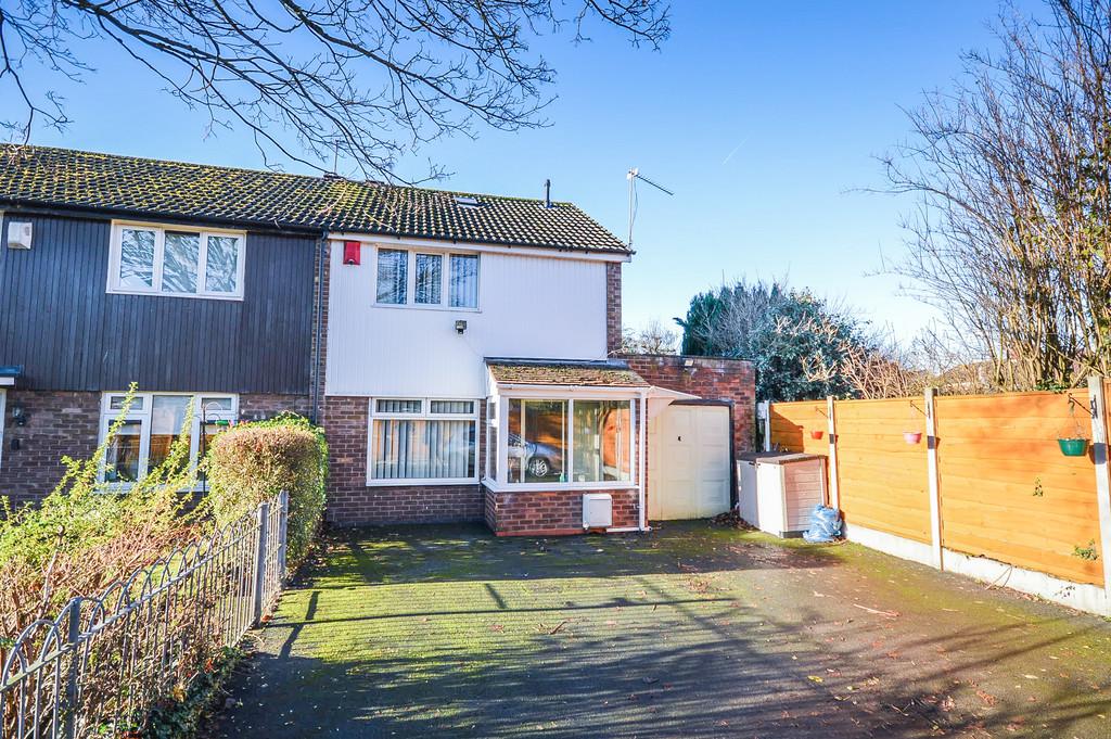 Sandbach Road, Sale 2 bed end of terrace house £250,000